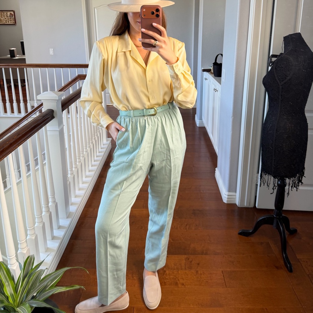 Alfred Dunner Yellow Blouse and Mint Green Pants